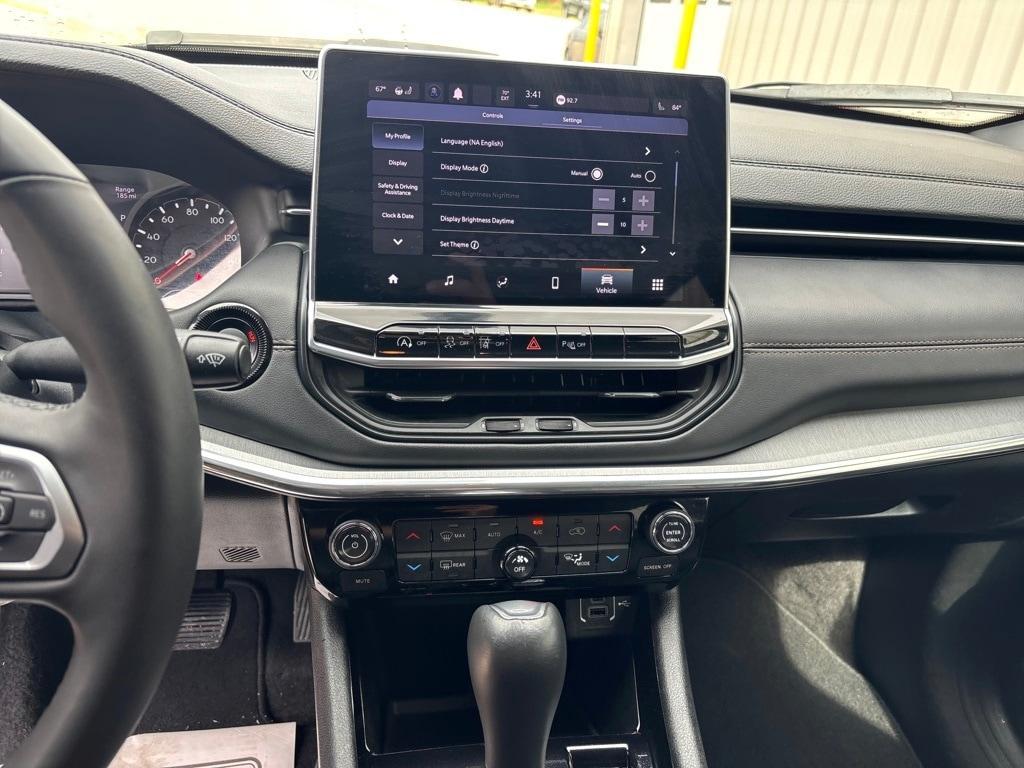 used 2023 Jeep Compass car, priced at $22,900