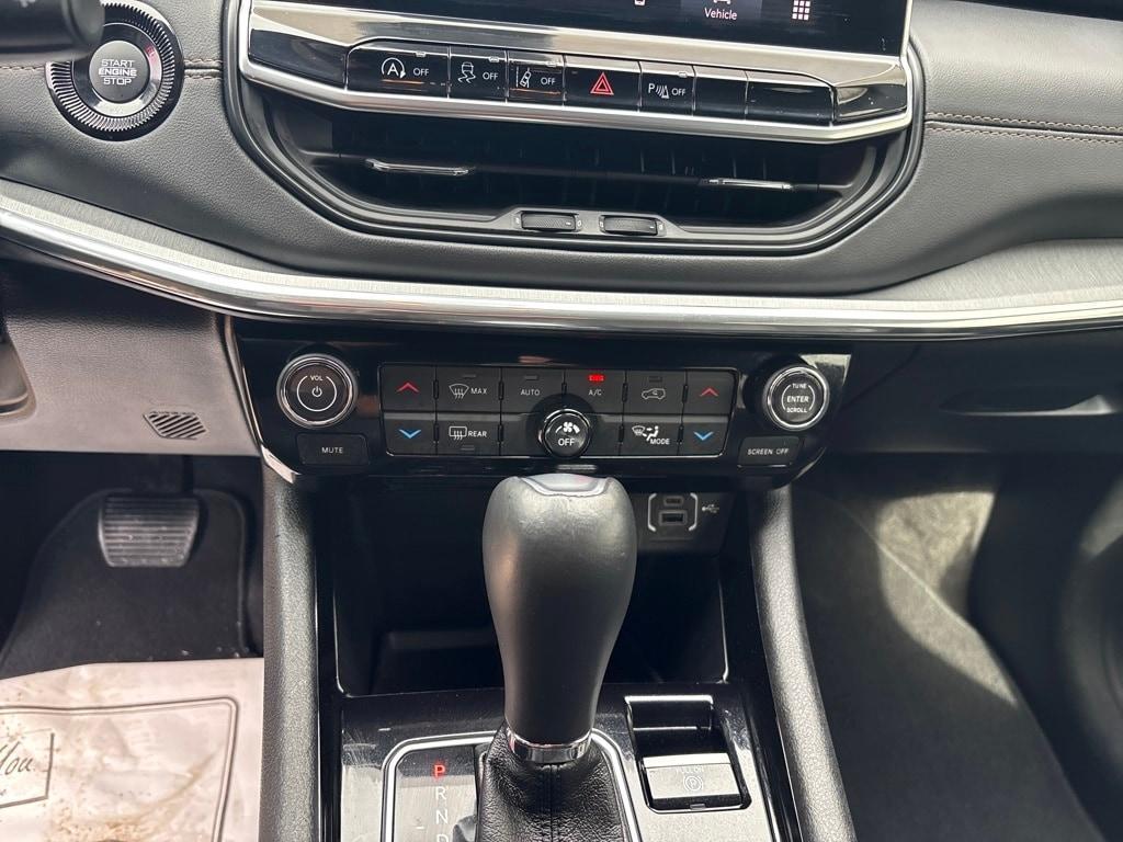 used 2023 Jeep Compass car, priced at $22,900