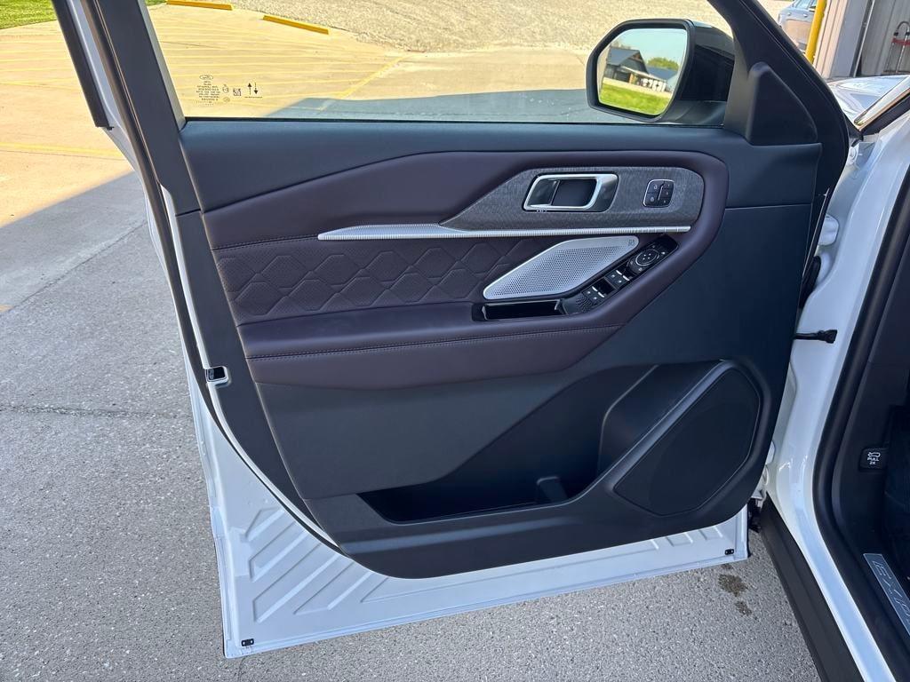 new 2025 Ford Explorer car, priced at $57,385