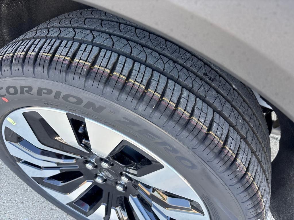 new 2025 Ford Explorer car, priced at $57,385
