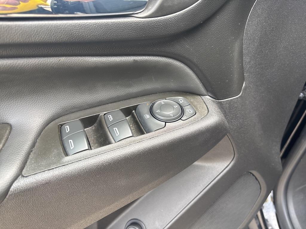 used 2023 Chevrolet Equinox car, priced at $23,990
