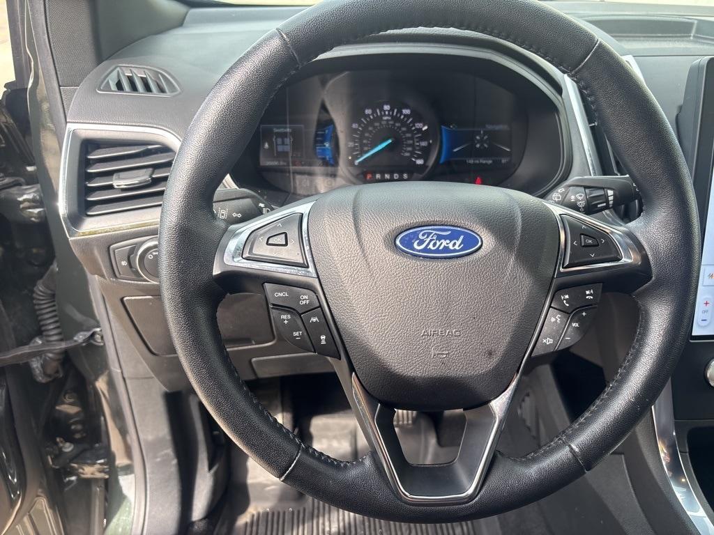 used 2022 Ford Edge car, priced at $30,900