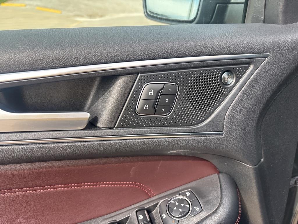 used 2022 Ford Edge car, priced at $30,900