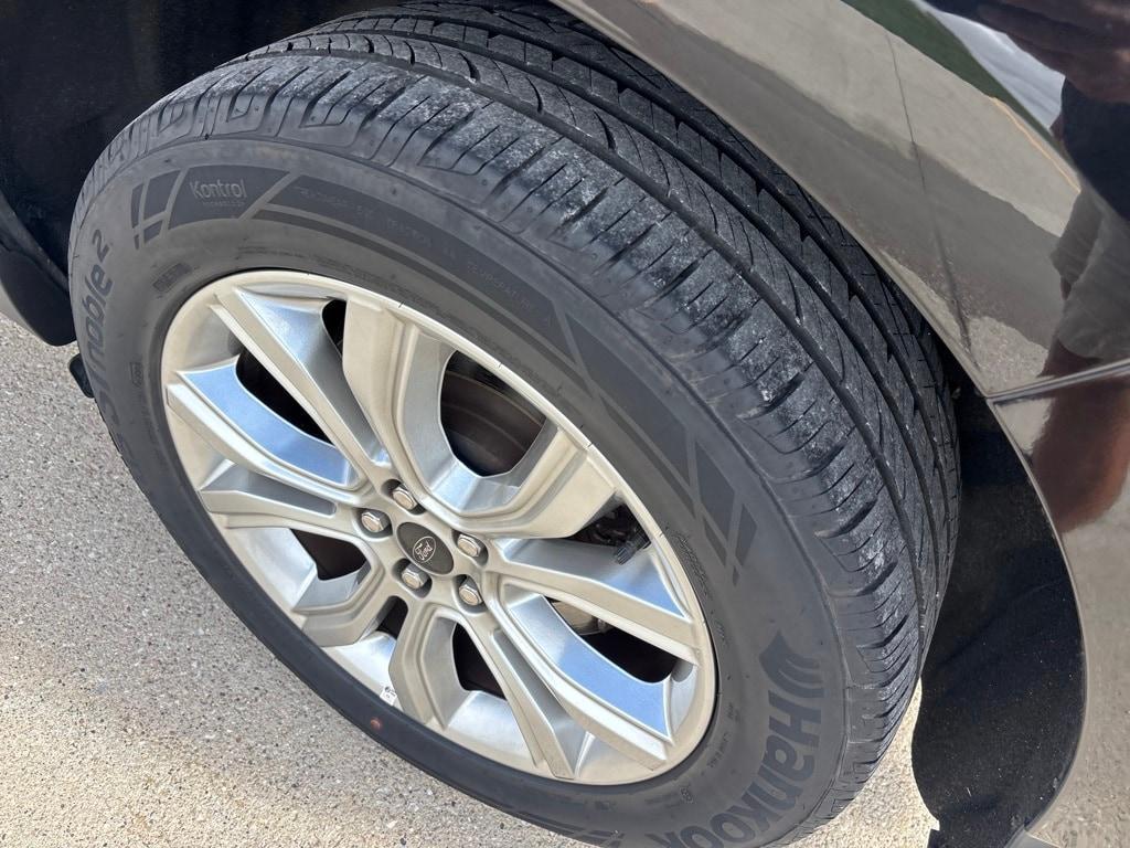 used 2024 Ford Edge car, priced at $29,080