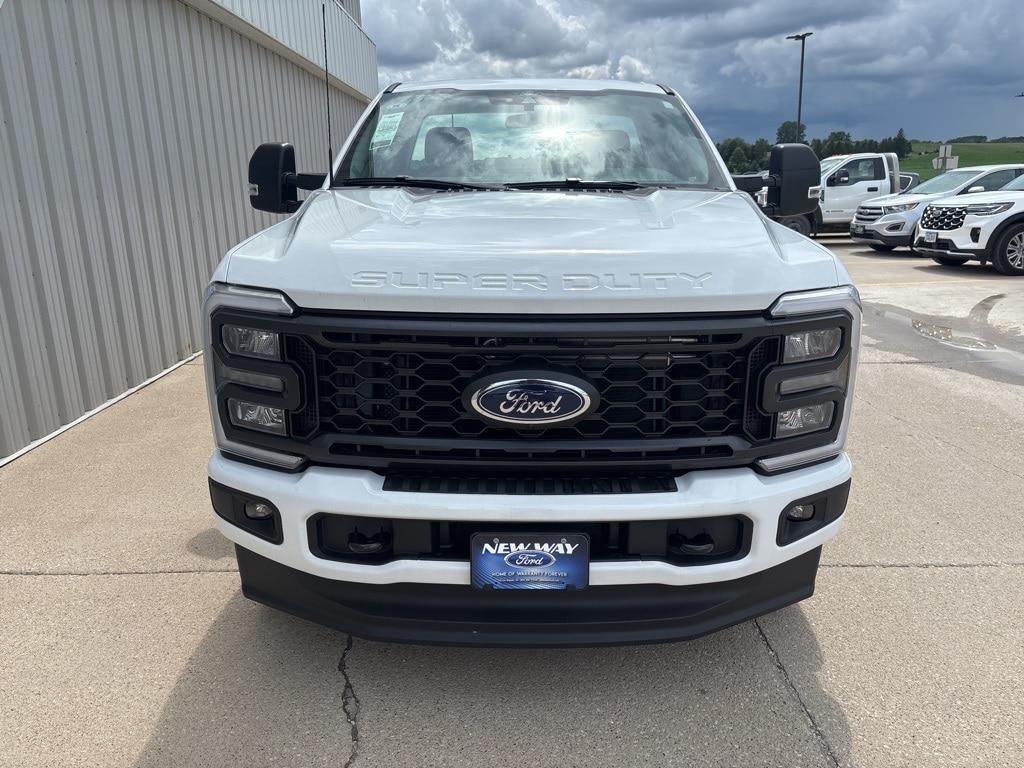 new 2025 Ford F-350 car, priced at $58,670