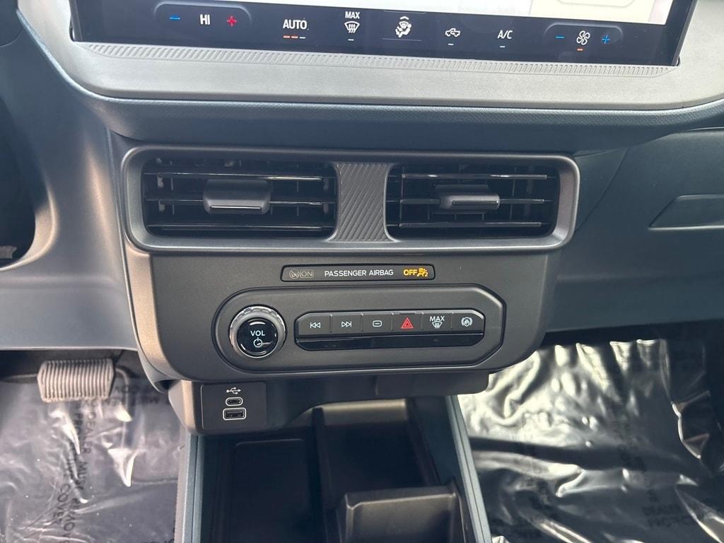 new 2025 Ford Maverick car, priced at $29,266