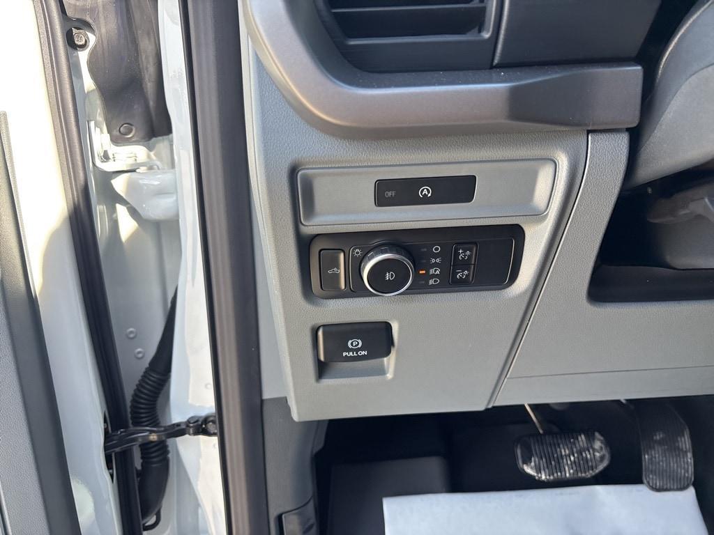 new 2025 Ford F-150 car, priced at $47,933