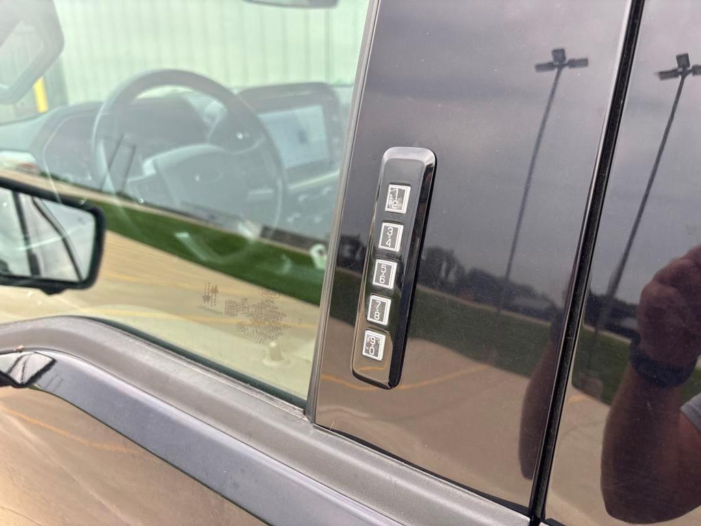 used 2021 Ford F-150 car, priced at $28,900