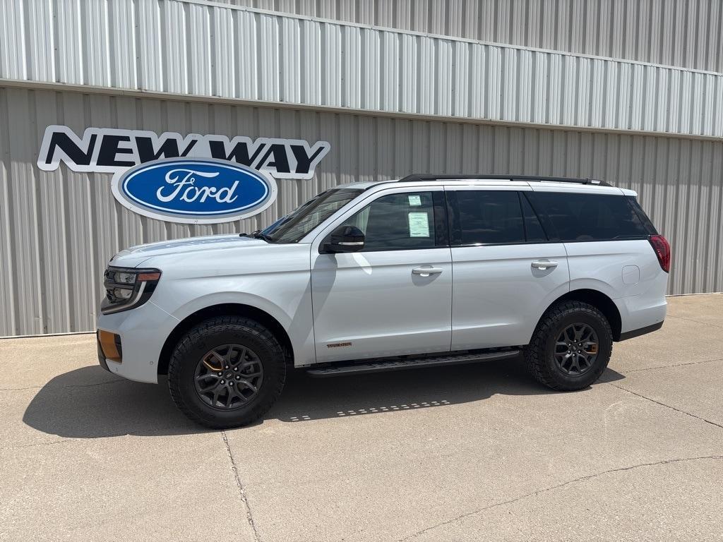 new 2025 Ford Expedition car, priced at $83,565