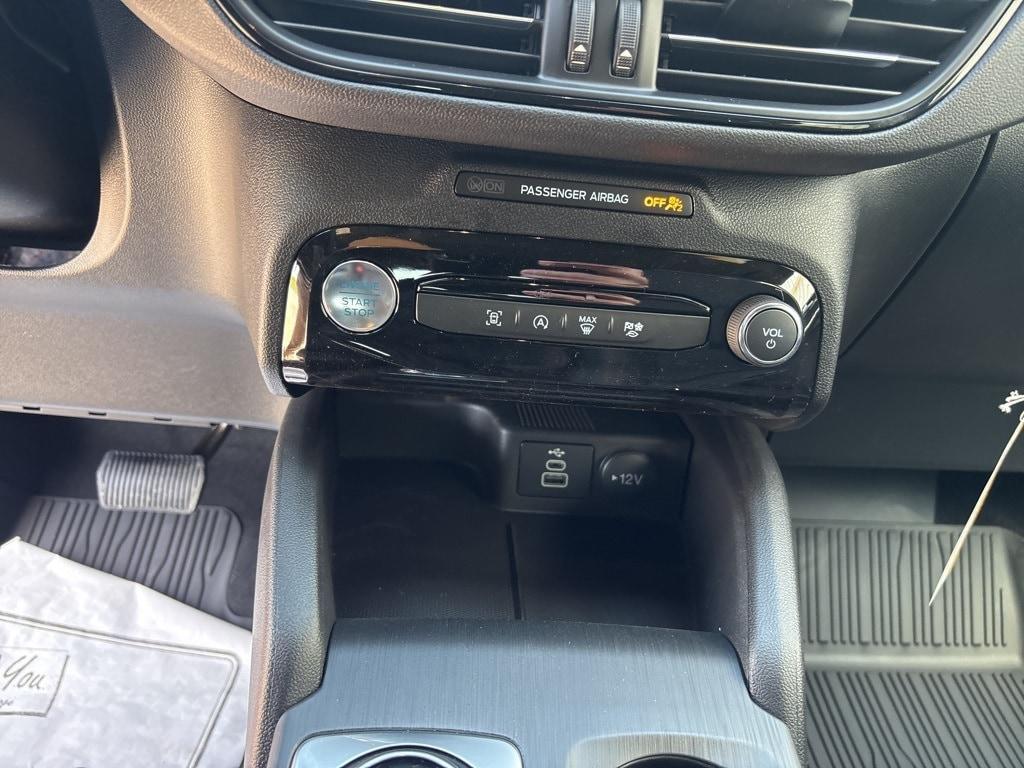 new 2025 Ford Escape car, priced at $30,342