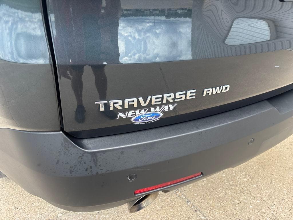used 2021 Chevrolet Traverse car, priced at $24,500