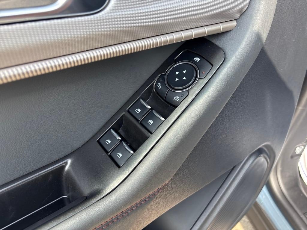 new 2025 Ford Explorer car, priced at $45,268