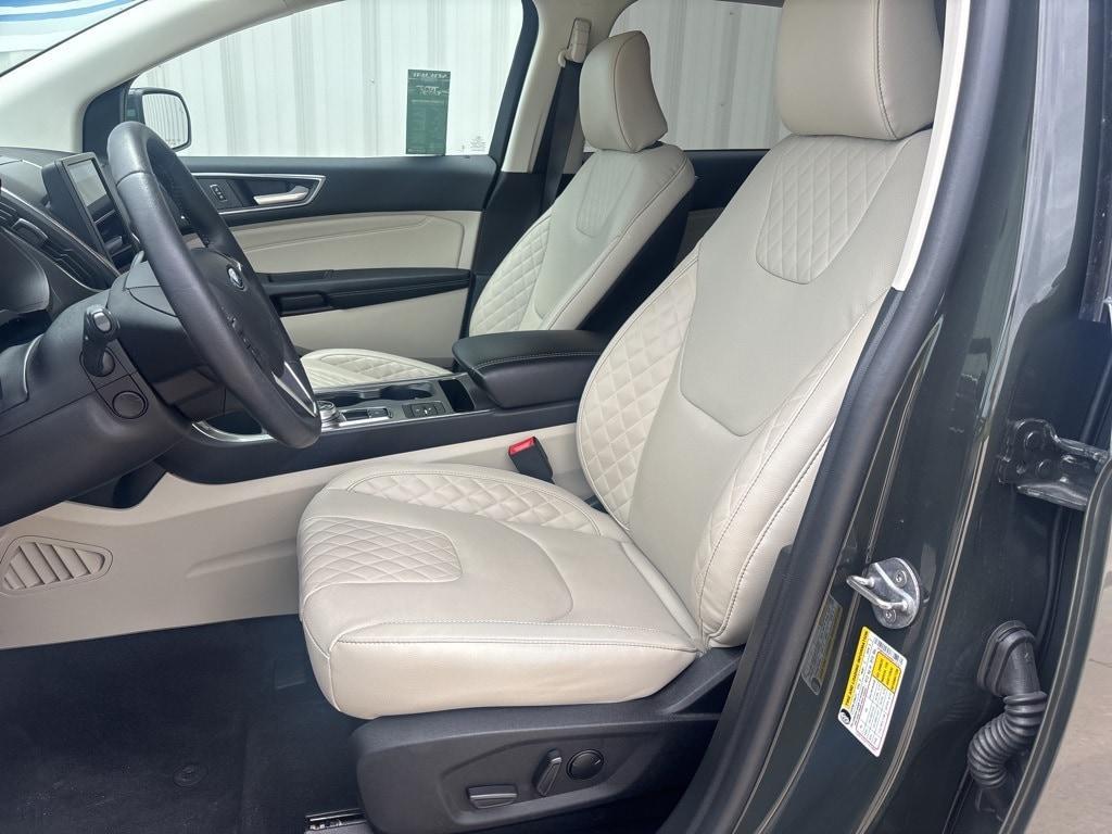used 2024 Ford Edge car, priced at $35,900