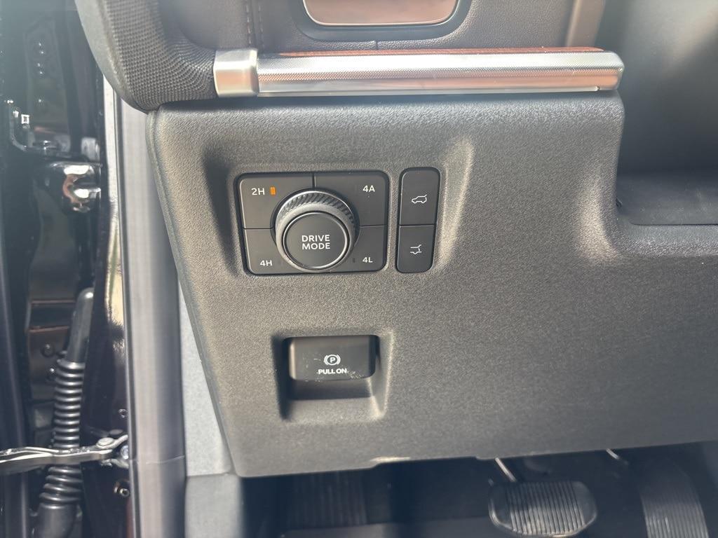 new 2025 Ford Expedition car, priced at $85,850