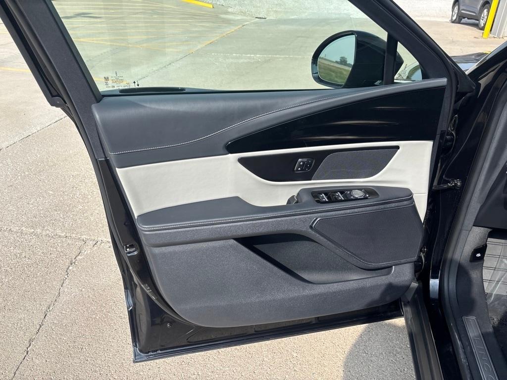 used 2024 Lincoln Nautilus car, priced at $46,500