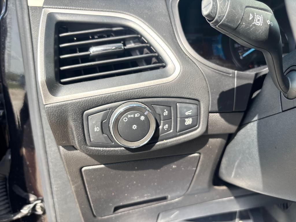 used 2022 Ford Edge car, priced at $25,750