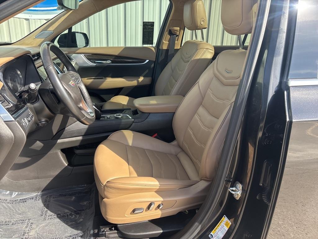 used 2024 Cadillac XT6 car, priced at $36,900