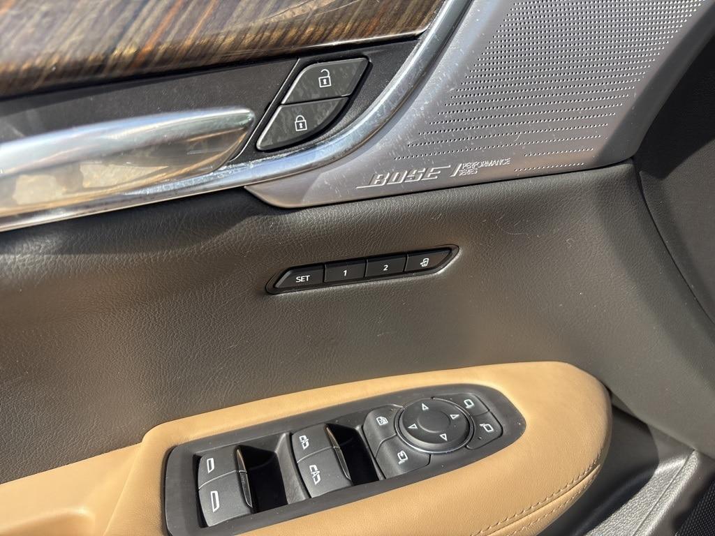 used 2024 Cadillac XT6 car, priced at $36,900