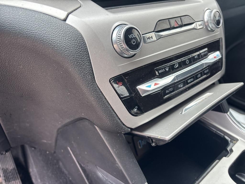 used 2023 Ford Explorer car, priced at $31,900