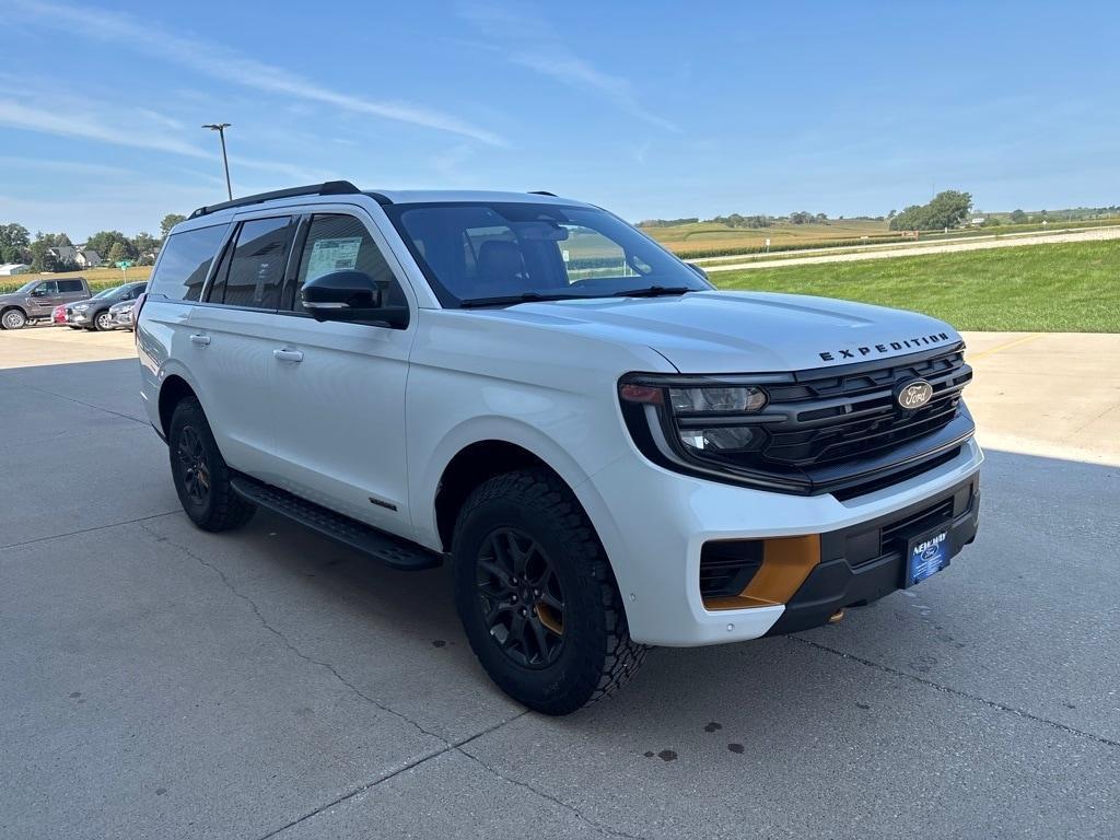 new 2025 Ford Expedition car, priced at $84,540