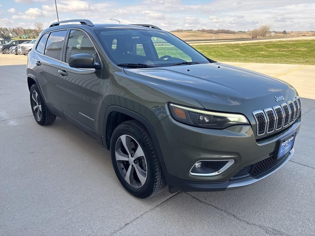 used 2019 Jeep Cherokee car, priced at $17,500