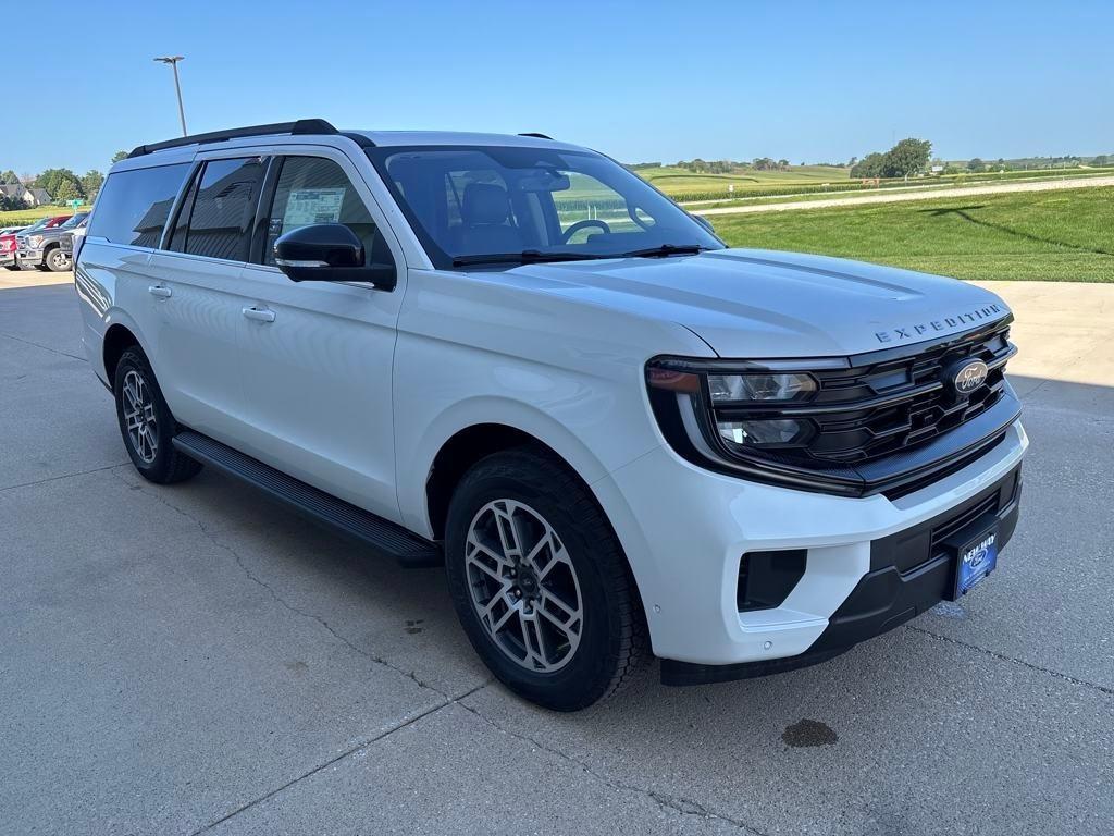 new 2025 Ford Expedition Max car, priced at $73,121