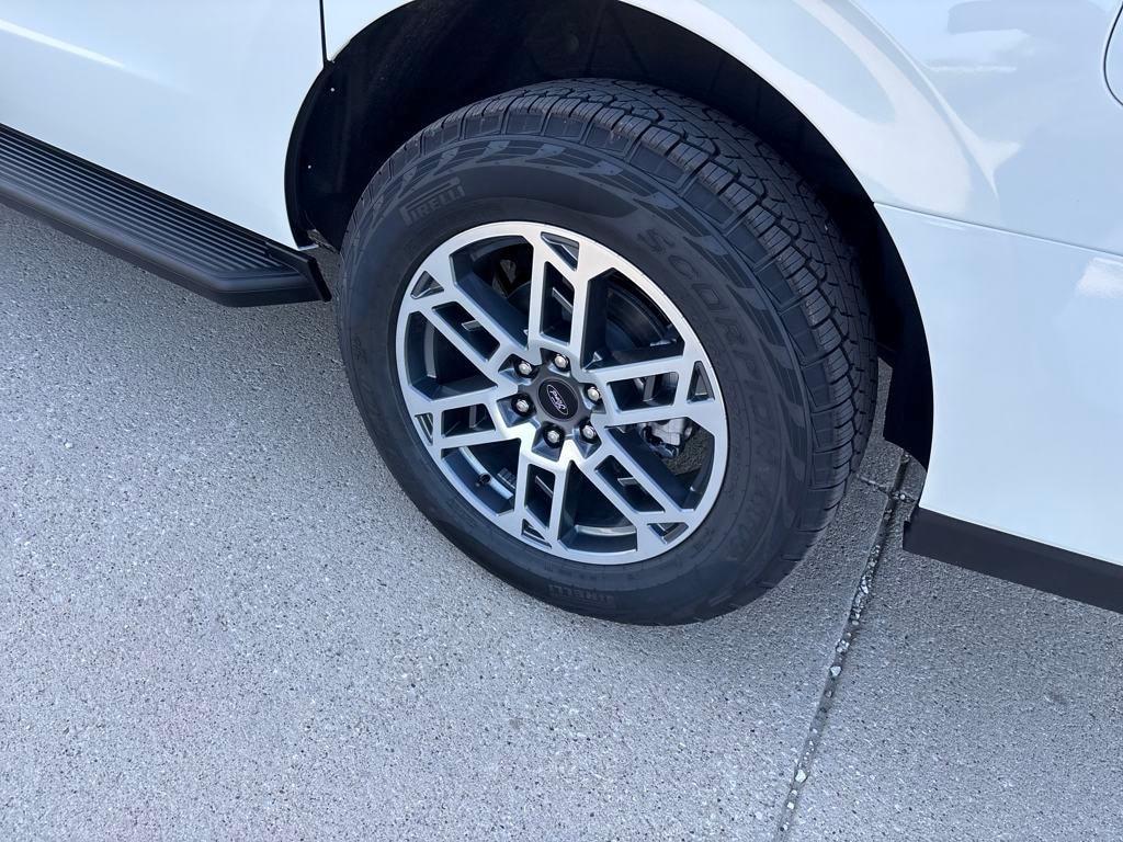 new 2025 Ford Expedition Max car, priced at $73,121