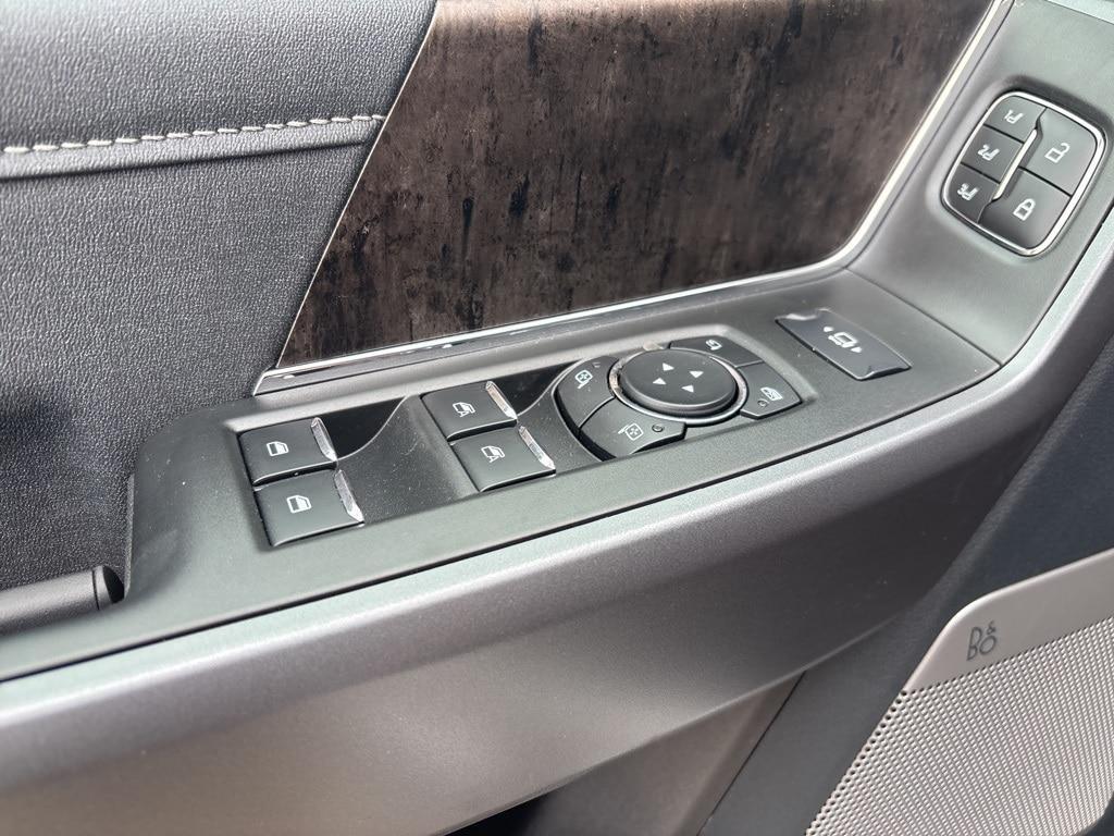 new 2025 Ford F-250 car, priced at $68,117