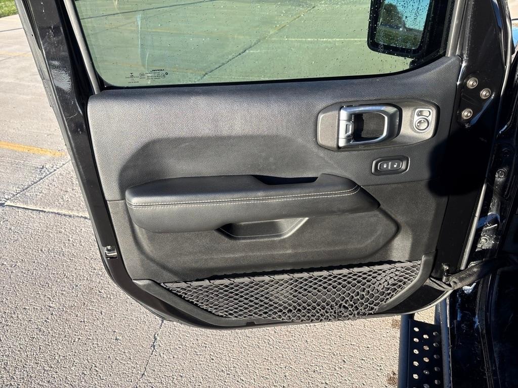 used 2018 Jeep Wrangler Unlimited car, priced at $27,900