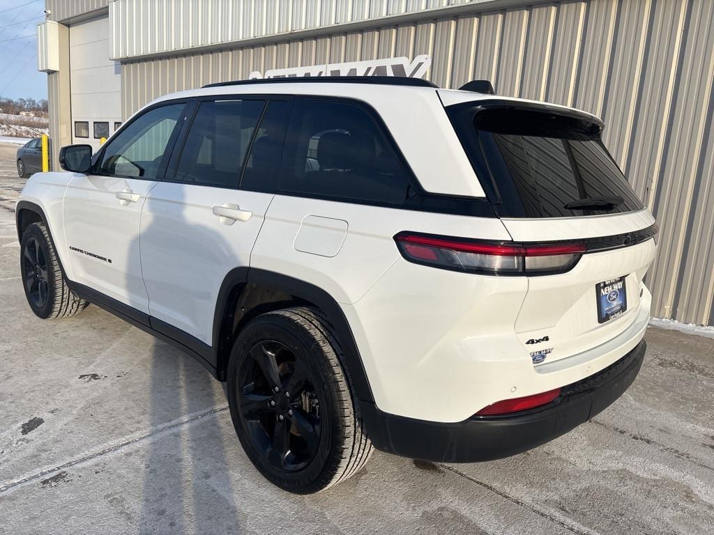 used 2023 Jeep Grand Cherokee car, priced at $29,900