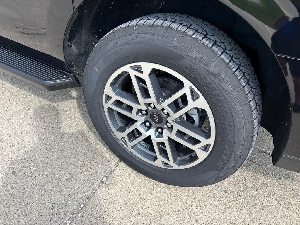 new 2025 Ford Expedition Max car, priced at $71,350