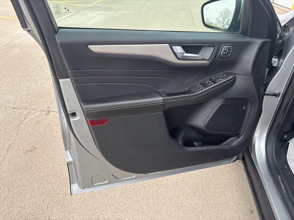 used 2022 Ford Escape car, priced at $24,504