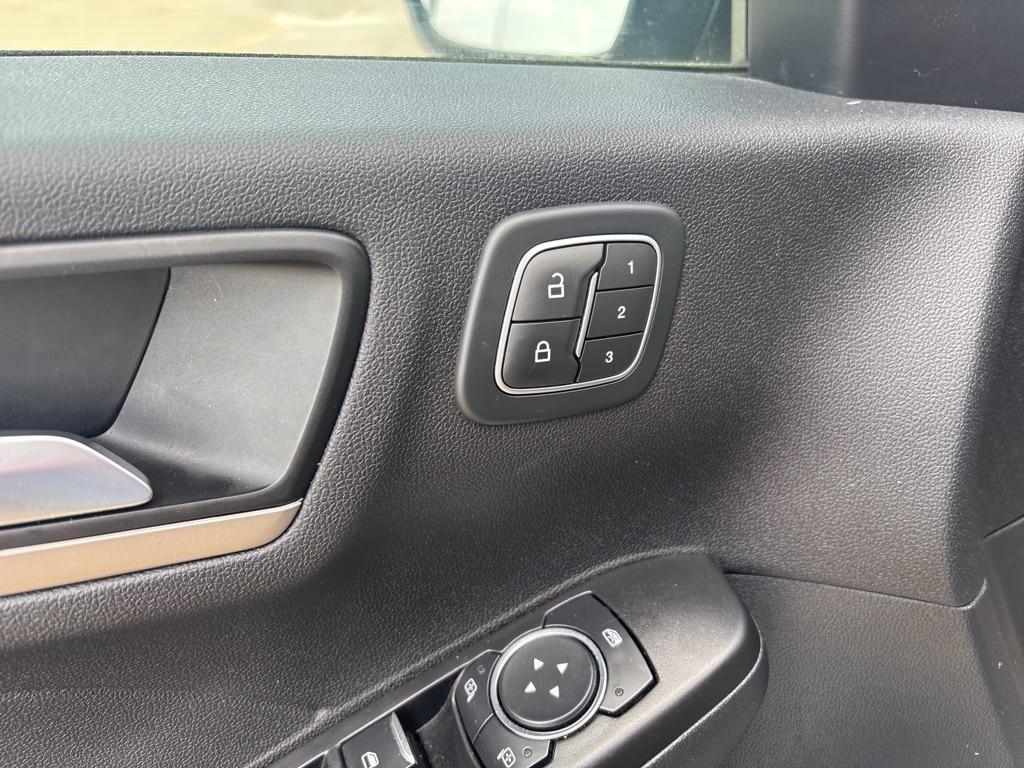 used 2022 Ford Escape car, priced at $24,504