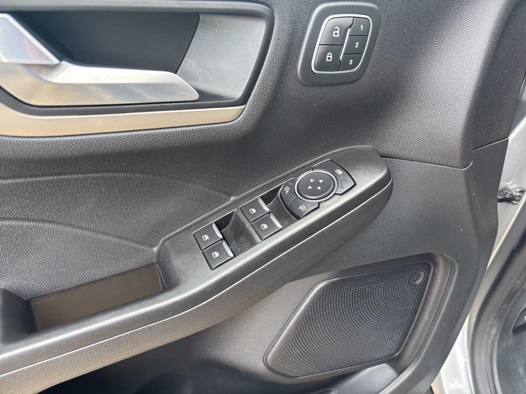 used 2022 Ford Escape car, priced at $24,504