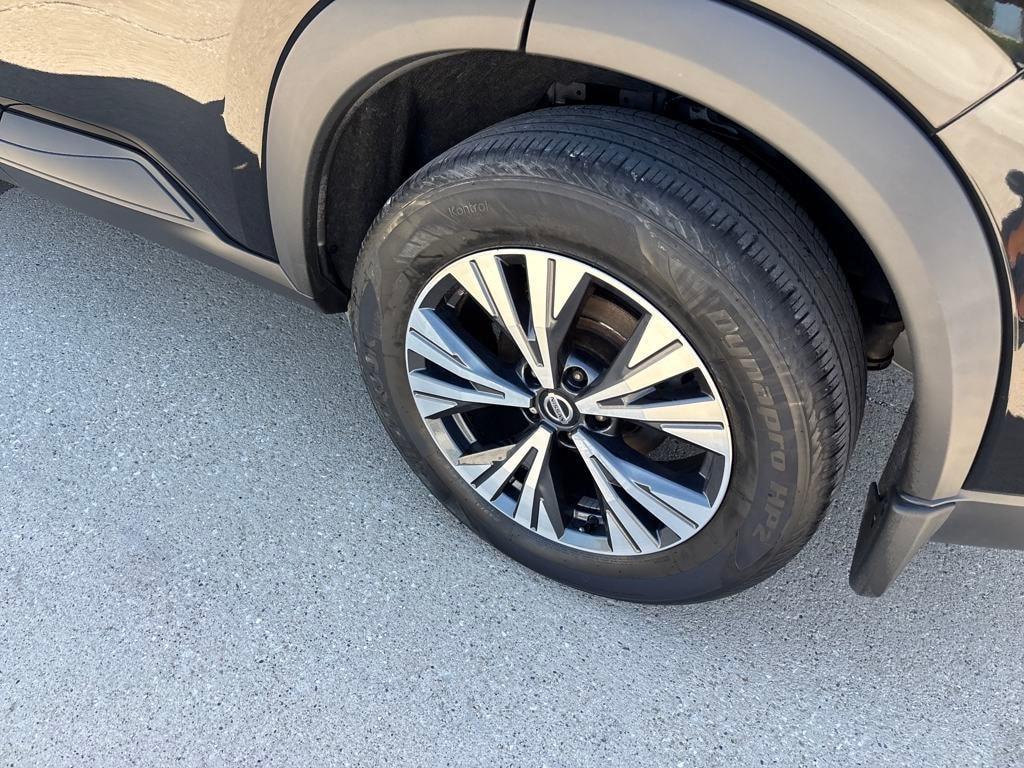 used 2021 Nissan Rogue car, priced at $23,900