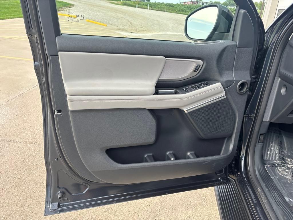 new 2025 Ford Expedition car, priced at $69,419
