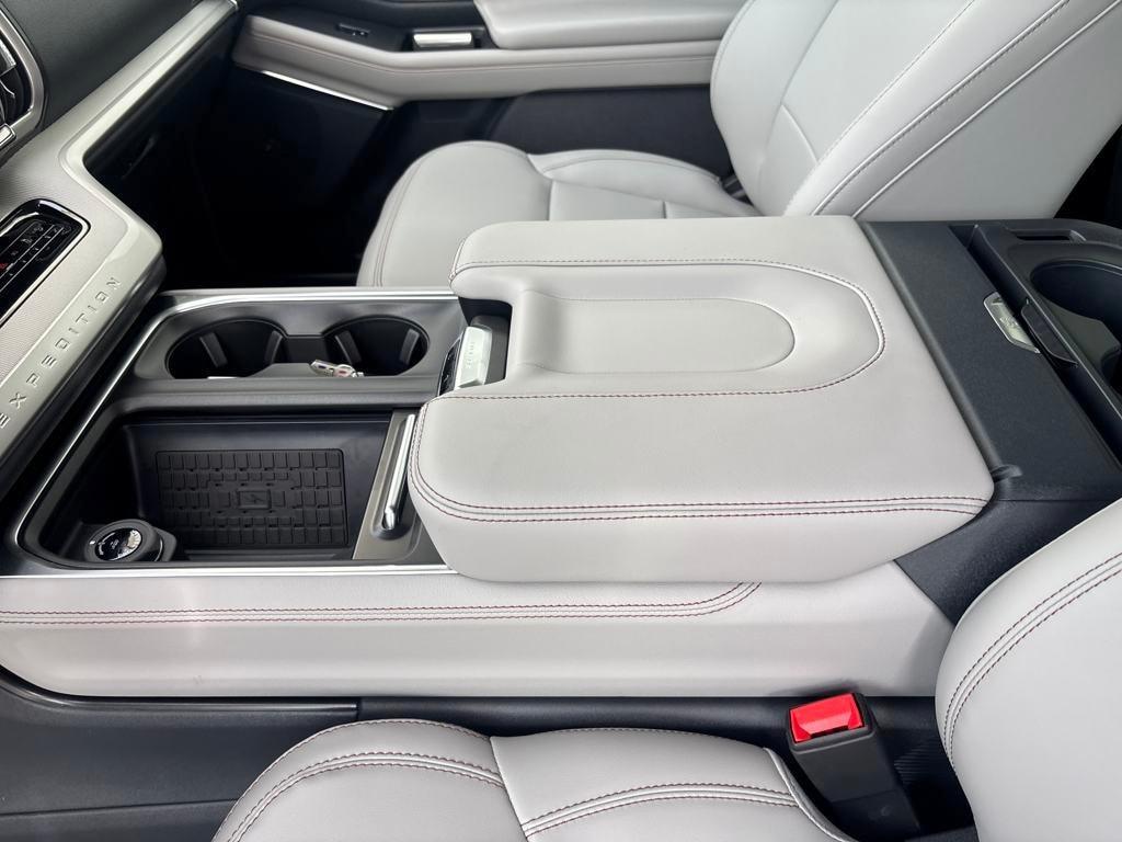 new 2025 Ford Expedition car, priced at $69,419