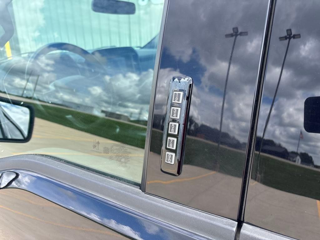 used 2021 Ford F-150 car, priced at $26,900