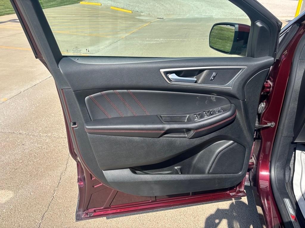 used 2023 Ford Edge car, priced at $32,400