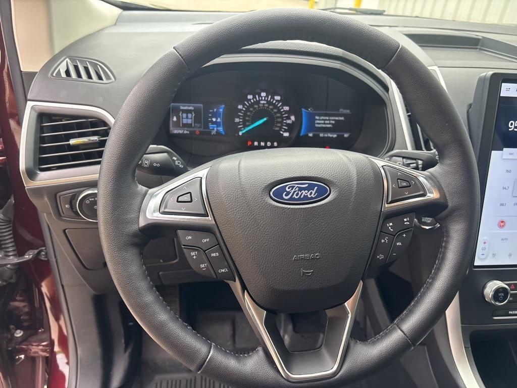 used 2023 Ford Edge car, priced at $29,900