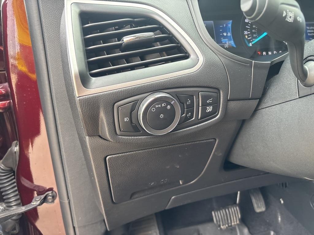 used 2023 Ford Edge car, priced at $29,900
