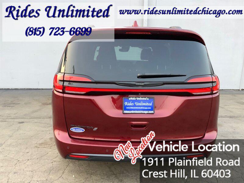 used 2021 Chrysler Pacifica car, priced at $18,795