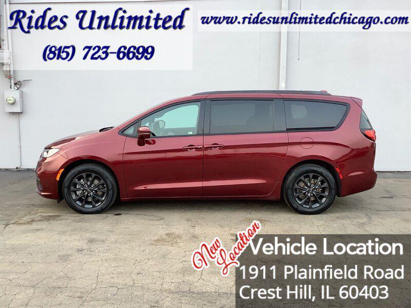 used 2021 Chrysler Pacifica car, priced at $18,795