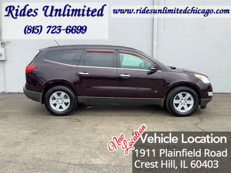 used 2010 Chevrolet Traverse car, priced at $4,995