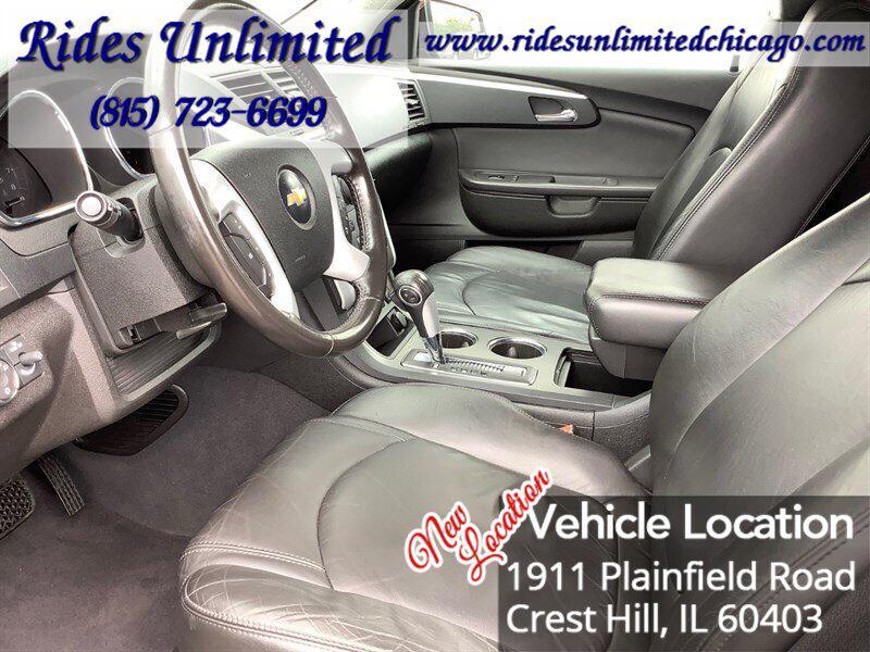 used 2010 Chevrolet Traverse car, priced at $4,995