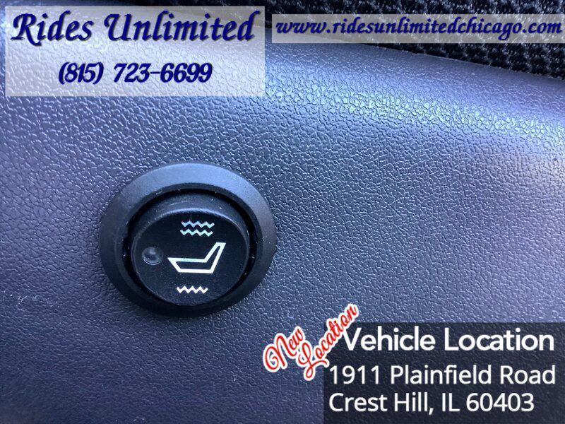 used 2007 Pontiac Vibe car, priced at $8,995