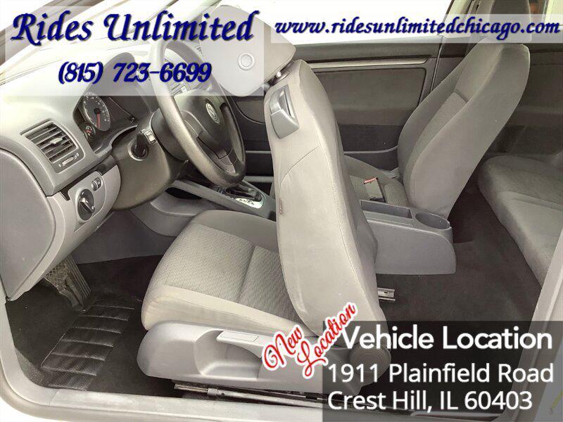 used 2009 Volkswagen Rabbit car, priced at $4,795