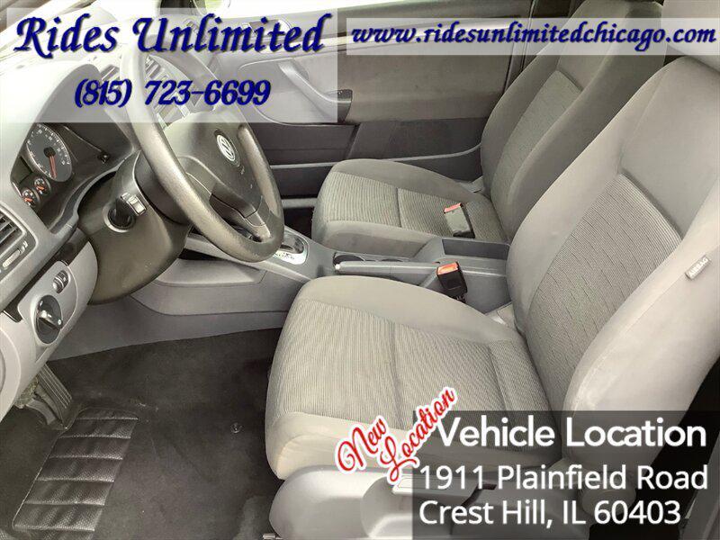 used 2009 Volkswagen Rabbit car, priced at $4,795