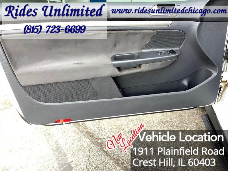 used 2009 Volkswagen Rabbit car, priced at $4,795