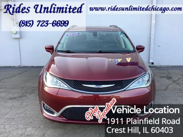 used 2020 Chrysler Pacifica car, priced at $15,995